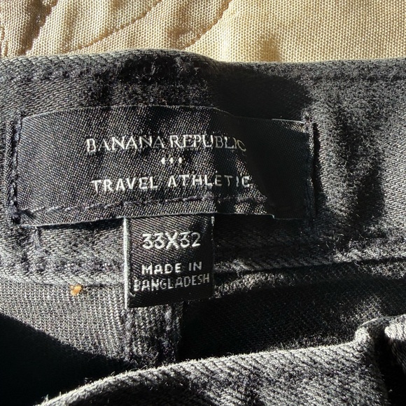 Banana Republic Black Travel Athletic Jeans 33x32 in great condition - Picture 4 of 5